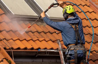 Démoussage et hydrofuge de toiture à Calce
